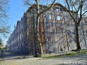 Изгорелите тютюневи складове на ул.