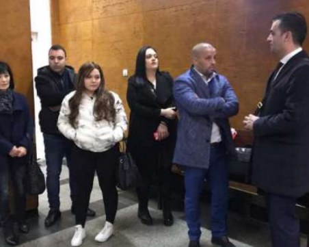 Мария, пробола с нож Боньо Фаса, влезе в съда! Какво я чака?