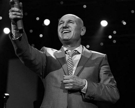 Сърбия скърби! Изпращат днес Шабан Шаулич с любимата му шапка