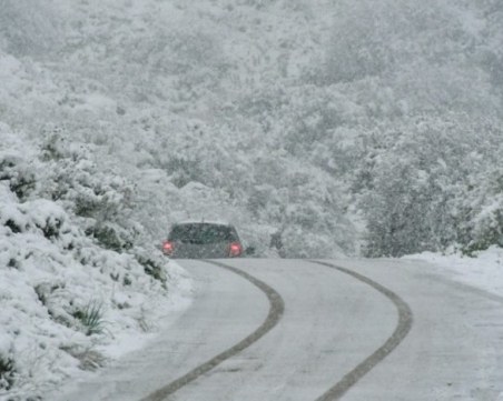 Тази нощ температурите падат рязко! Зимата се завръща