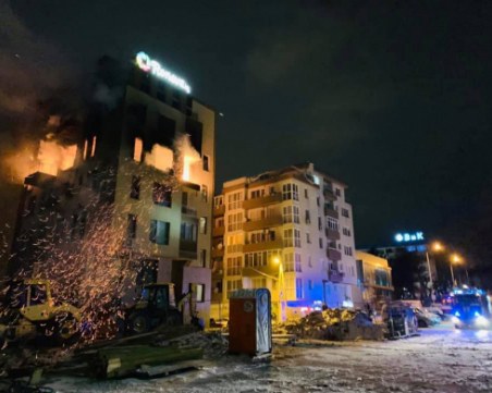 Мъж загина при пожар в жилищна сграда във Варна