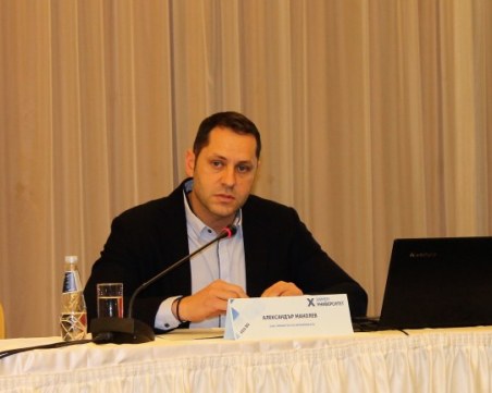 10 000 нови работни места всяка година разкривал частният сектор у нас