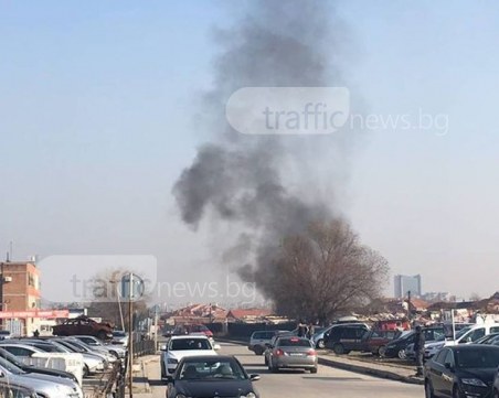 Клади от гуми и боклук горят в Шекера - глобиха четирима подпалвачи