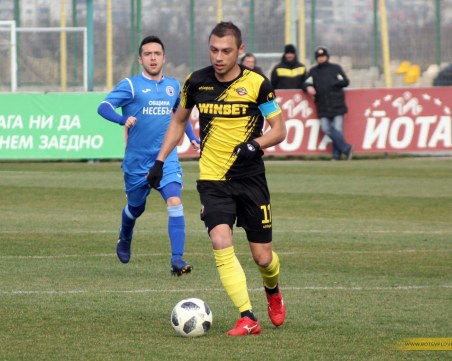 Капитанът на Ботев се контузи, пропуска мача с Дунав