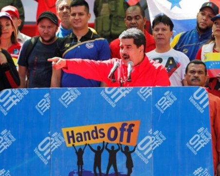 Мадуро прекъсна интервю и задържа няколко часа американски журналистите