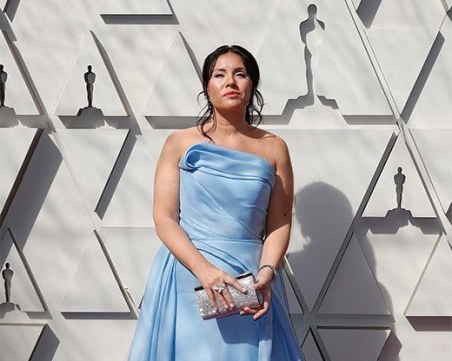 Соня Йончева дефилира по червения килим на наградите Оскар СНИМКИ
