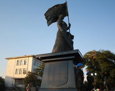 Търсят дарители, за да довършат мемориалния комплекс в Раковски