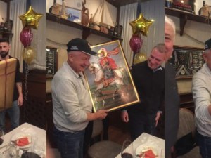 Футболистите на Локо подариха икона на Крушарски