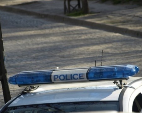 Апаши с удар в Асеновград, задигнаха каса с 10 бона от търговски обект