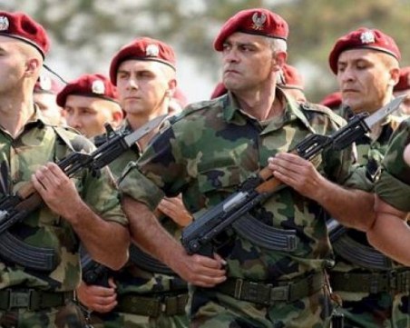 Съседна Сърбия връща военното обучение, мисли и за казармата. А ние?