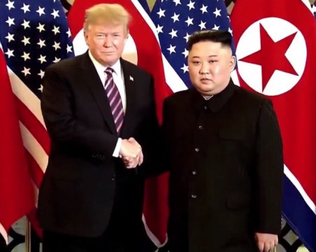 Тръмп побъбри с Ун във Виетнам. Приключва ли Корейската война? ВИДЕО