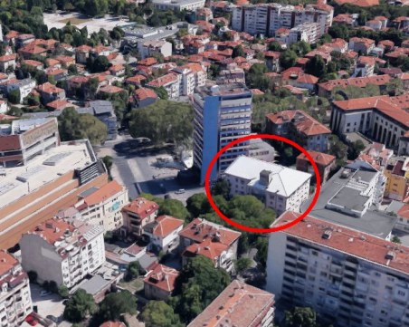 Местят лекари и апаратура от пловдивско ДКЦ, на чието място ще изникне многоетажен паркинг