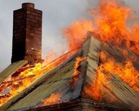 Огнен ад край Пловдив остави второ семейство без дом, стартира дарителска акция