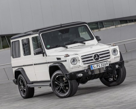 Опитаха да задигнат джип Мерцедес на пловдивчанин, докато той е на кино в мола