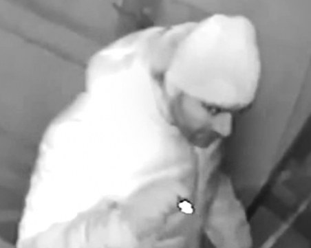 Познавате ли този човек? Facebook зов за помощ от обран столичанин ВИДЕО