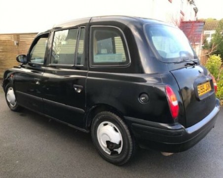 Продават оригиналното Fake Taxi за 1850 лева