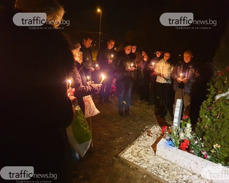 Цветя, сълзи и спомени за Вероника, шествие почете убитата студентка ВИДЕО