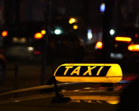 Таксиджия е убит на път край Разград. Дирят извършителя