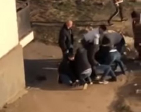 Няколко мъже хванали предполагаемия убиец на таксиметровия шофьор в Разград ВИДЕО