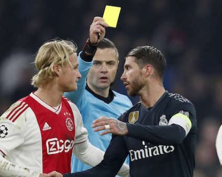 УЕФА наказа Серхио Рамос за изпросен картон ВИДЕО