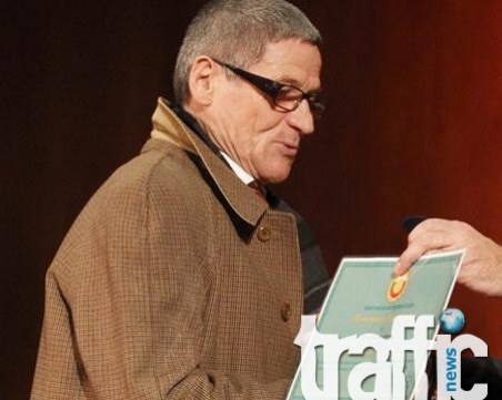 Легендата на Ботев Динко Дерменджиев колабира, в болница е