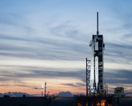 Тестваха космически кораб на Мъск, създаден специално за астронавти ВИДЕО