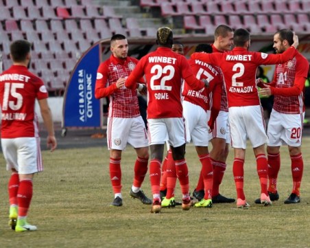 ЦСКА разгроми Септември след дузпа в 10-та секунда ВИДЕО