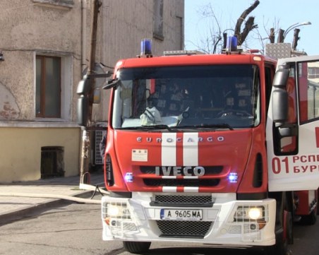 Мъж загина при пожар в дома му