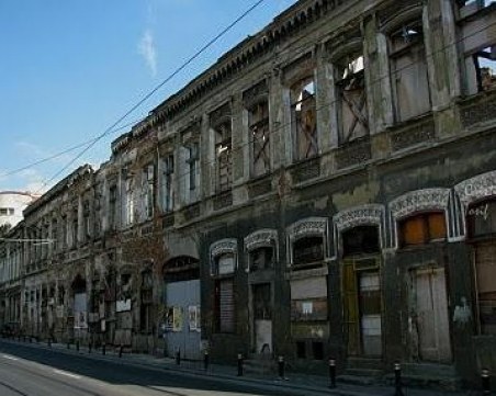 Пред срутване е ханът в Букурещ, в който отсядали Ботев и Левски