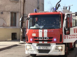 Мъж загина при пожар в дома му