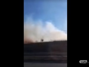 Пожар гори на южната дъга на Околовръстното в София