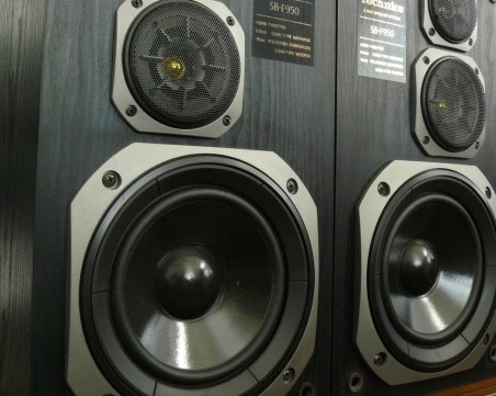 Арестуваха млад мъж по време на купон в Пазарджик, оказал да спре музиката