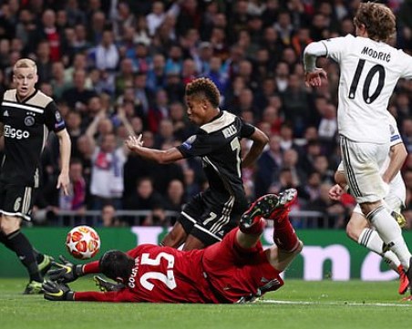 Какъв погром! Аякс вкара 4 на Бернабеу и детронира Реал ВИДЕО