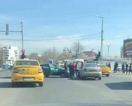 Катастрофа затапи Сточна гара СНИМКА