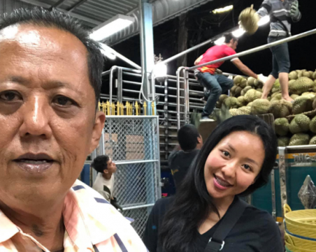 Милионер дава $300 000 на мъж, за да се ожени за девствената му дъщеря