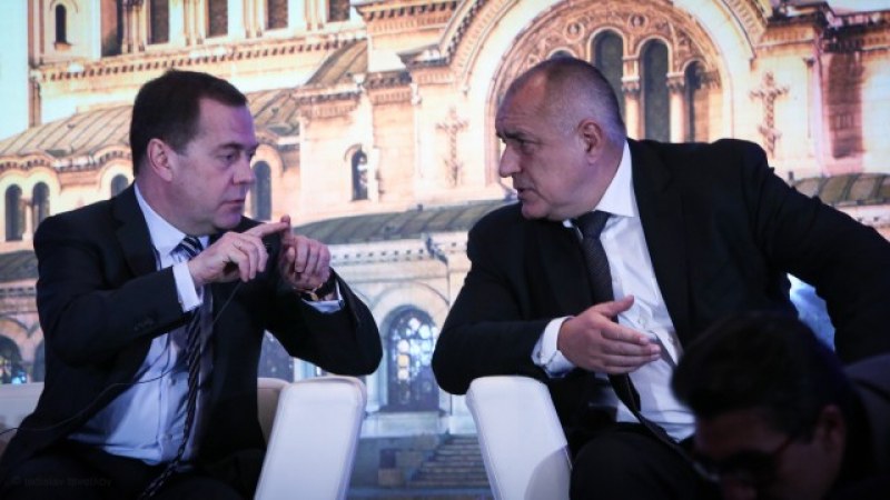 Медведев видя туризъм на доста добро ниво между Русия и България