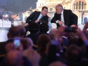 Борисов готов да доплащаме полетите на руските туристи