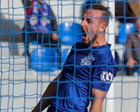 Шедьовър на Стивън Петков номиниран за Гол на месеца в Португалия ВИДЕО