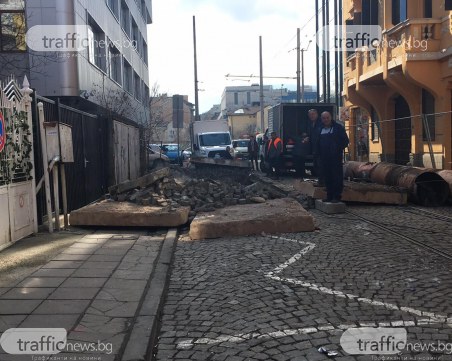 Топлофикация си рови, столичани си чакат – за 8-ми може и да се окъпят (СНИМКИ)