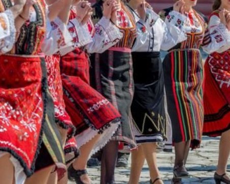 Нелепо и смешно! Игриви данъчни тропнаха хорце под прикритие в Марково