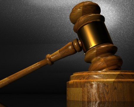 Отнеха пари, коли и имоти за милион на роден наркобос