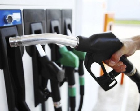 Първоаприлска бензинова криза: Смут с новите касови бонове за горивата