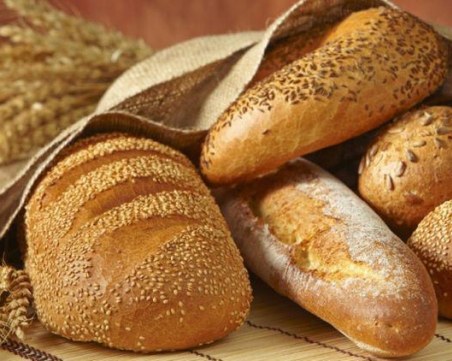 Добрият пример! Семейство плати хляба на цяло село