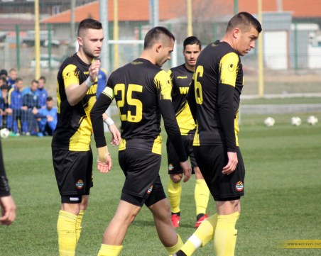 Ботев с две промени за мача с Черно море