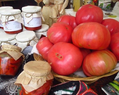 Диетолози: Яжте по един домат всеки ден