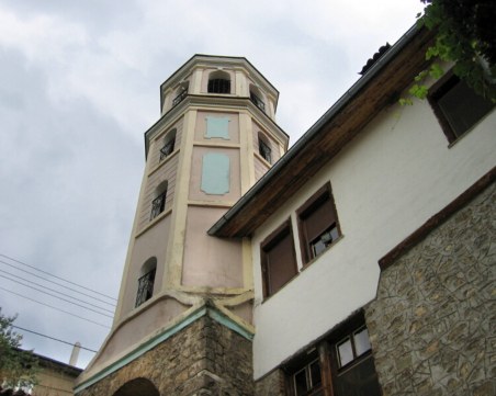 Започва ремонт на църквата 