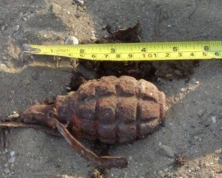 Граната откриха в частен имот в село Ясен, военните се заеха