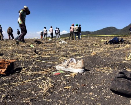 Кенийци и канадци най-много в падналия самолет, жертвите са от 33 държави