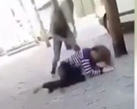 15-годишна преби друга ученичка! Записът е разпратен до всички от училището на побойничката