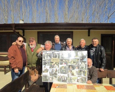 И смъртта не ги раздели: Ловната  дружинка на Ласкин го почете СНИМКИ